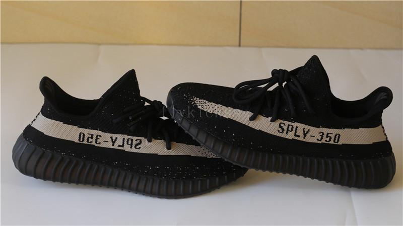 Adidas Yeezy Boost 350 V2 Oreo